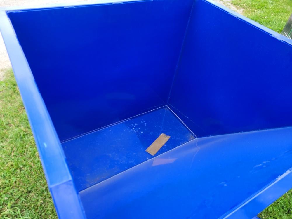 Greatbear Self Dumping Hopper W/ Forklift Tubes