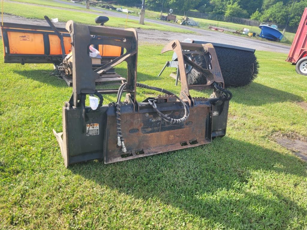 Bradco 72" Rock & Brush Grapple Bucket