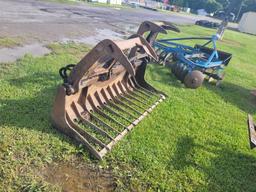 Bradco 72" Rock & Brush Grapple Bucket