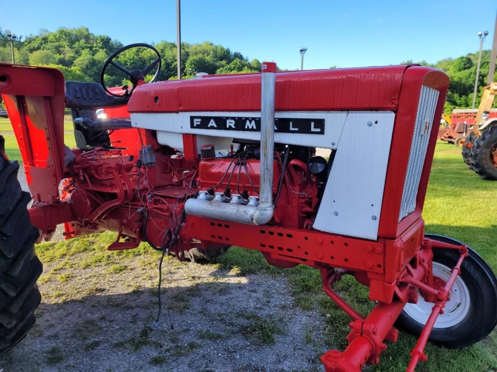 Farmall 504 Tractor - Modified