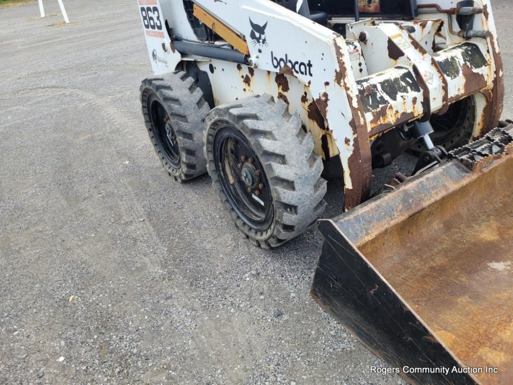 Bobcat 863 Skid Loader