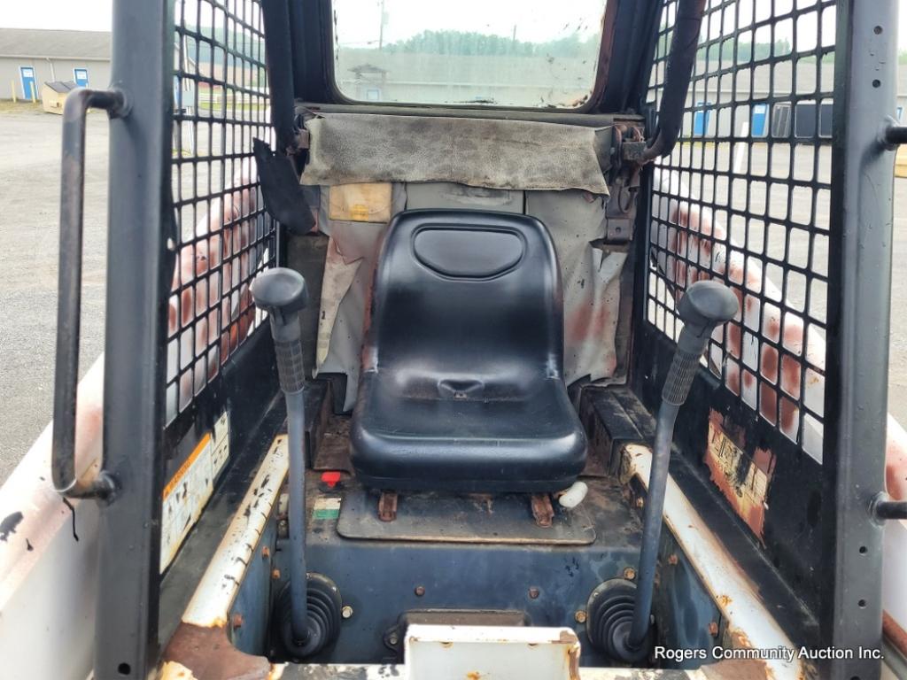 Bobcat 863 Skid Loader
