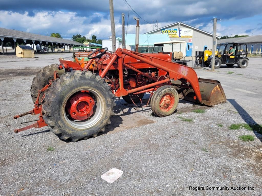 International 240 Gas Tractor W/ Loader