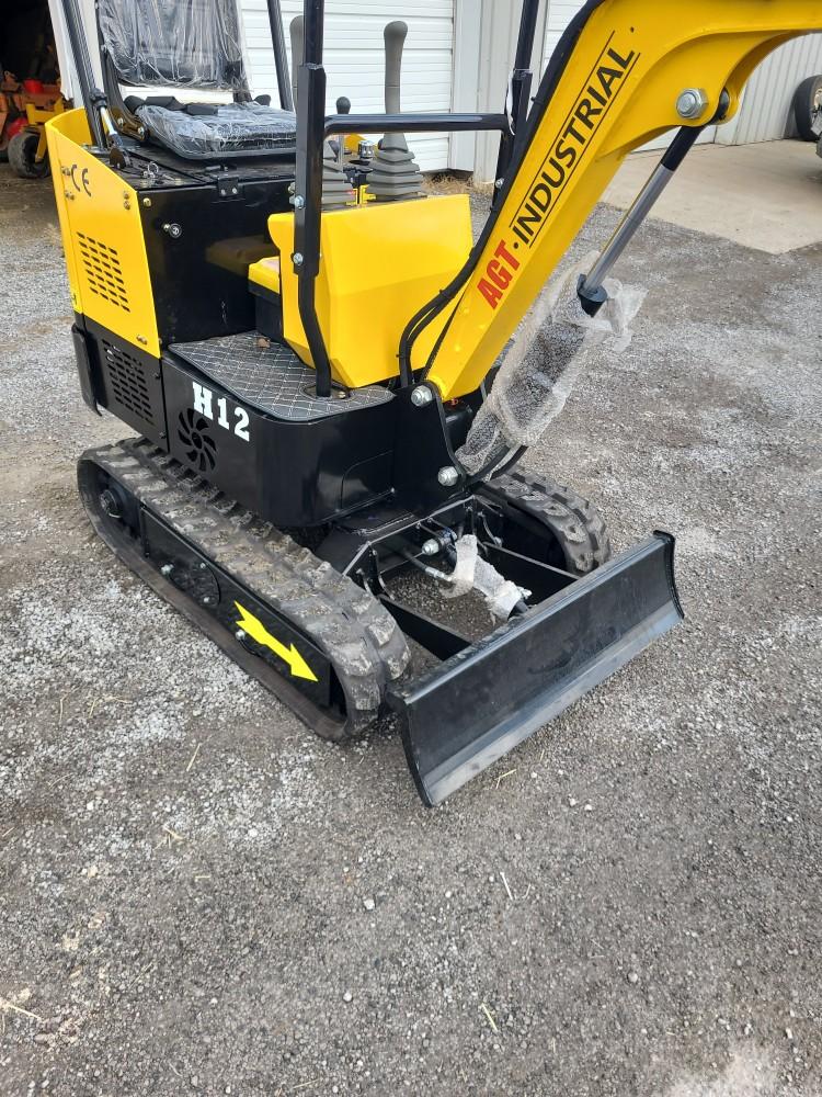 New Agrotk H12 Mini Excavator w/ 12" Bucket