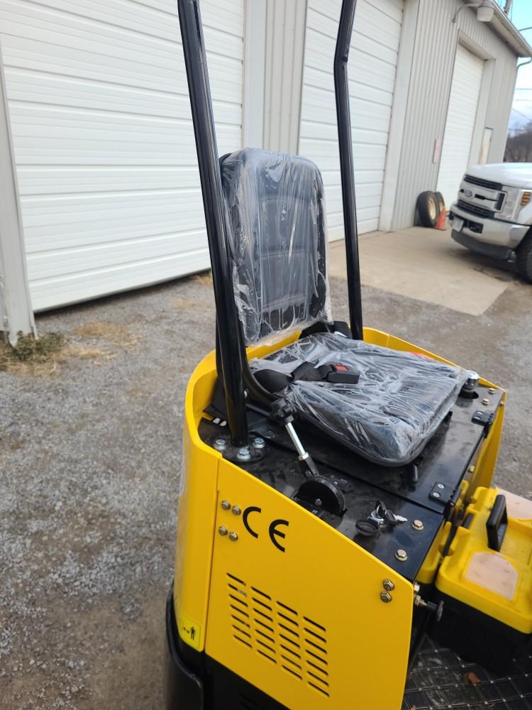 New Agrotk H12 Mini Excavator w/ 12" Bucket