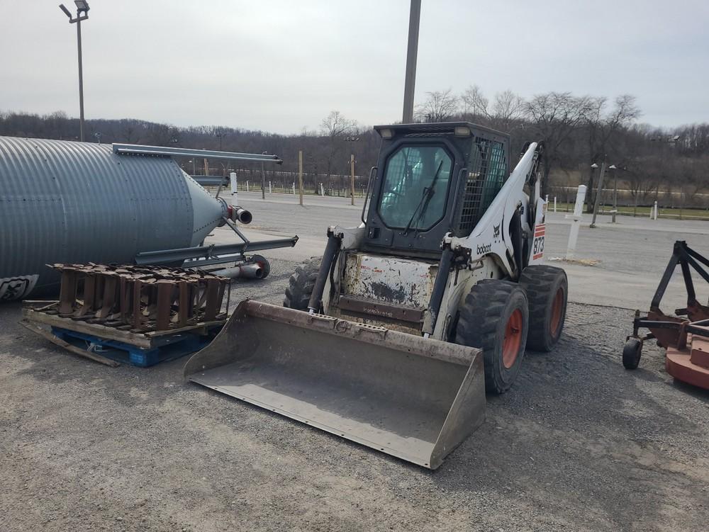 Bobcat 873 Skid Loader