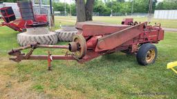 New Holland 273 Hayliner Square Baler
