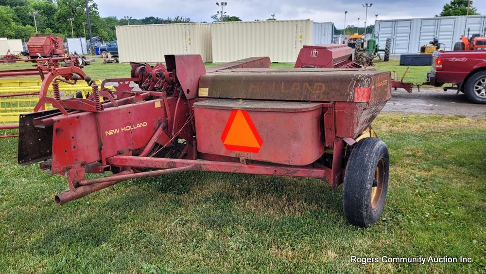 New Holland 273 Hayliner Square Baler
