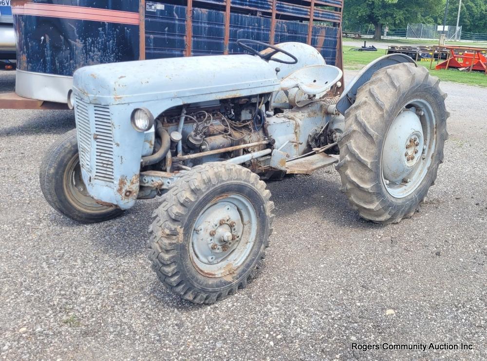 T030 Massey Ferguson - 30 HP - Approx. 1950