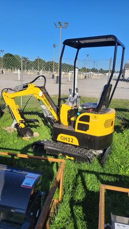 AGT QH12 Mini Excavator