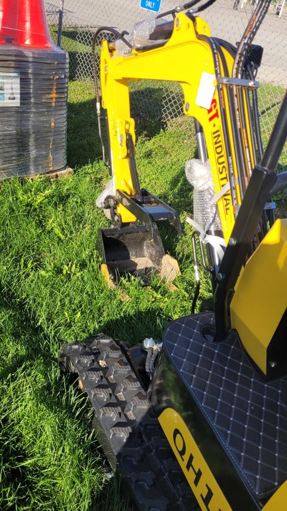 AGT QH12 Mini Excavator