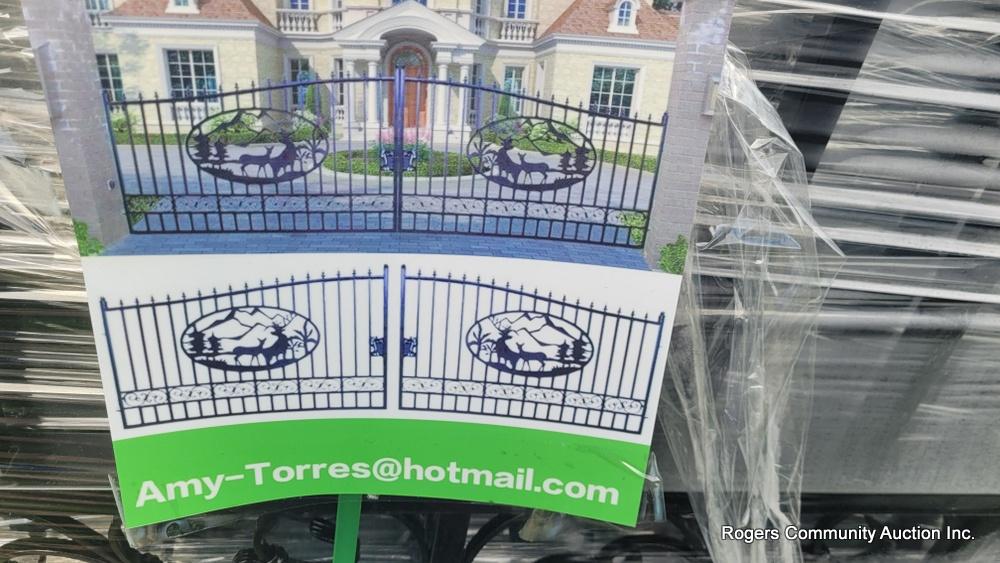 Greatbear 20' Bi-Parting Driveway Gates w/ Deer Scene