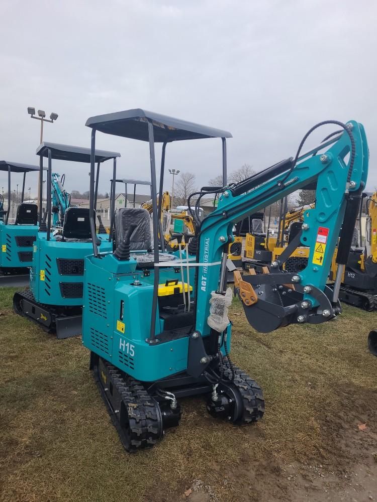 AGT H15 Mini Excavator