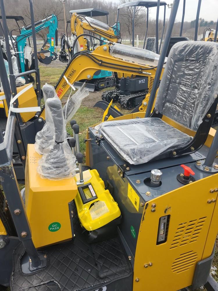 AGT H12 Mini Excavator