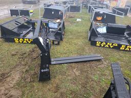 AGT Pallet Forks w/ Hydraulic Adjustment