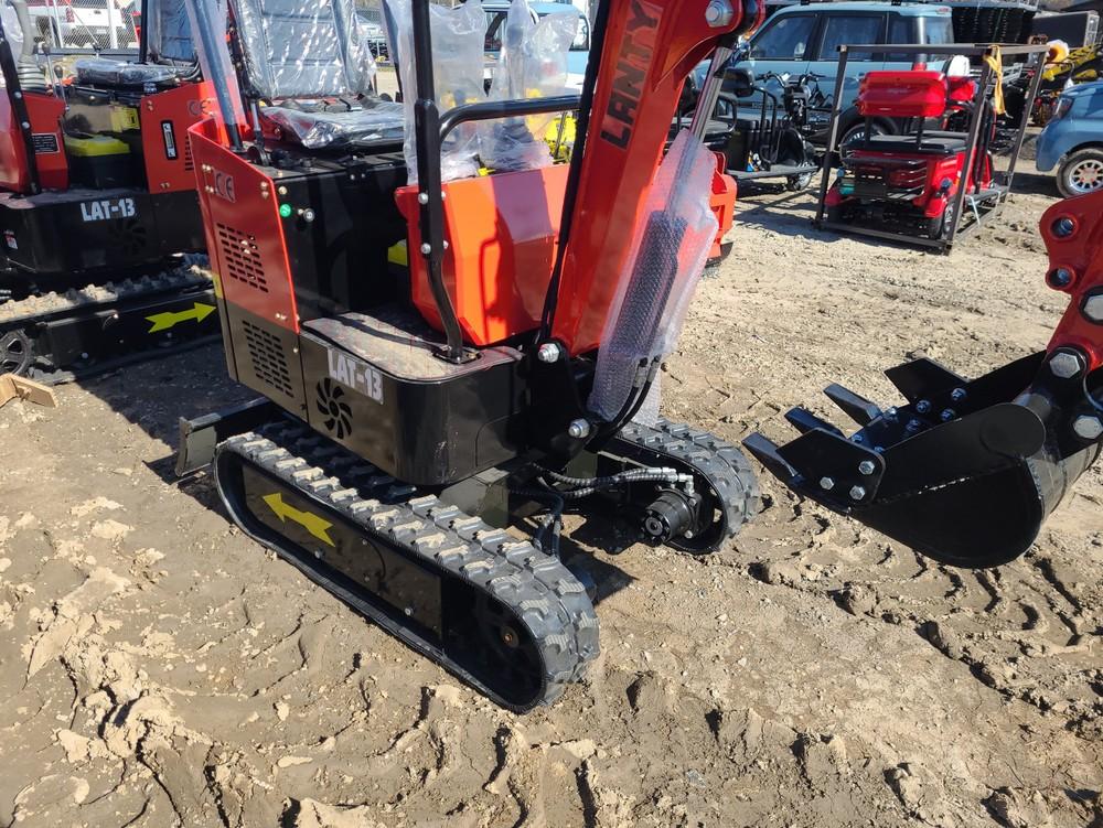 Lanty LAT-13 Mini Excavator w/ 13.5 hp Engine
