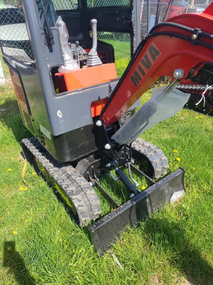 Red Miva VA13C Mini Excavator w/ Thumb - Busted Front Window