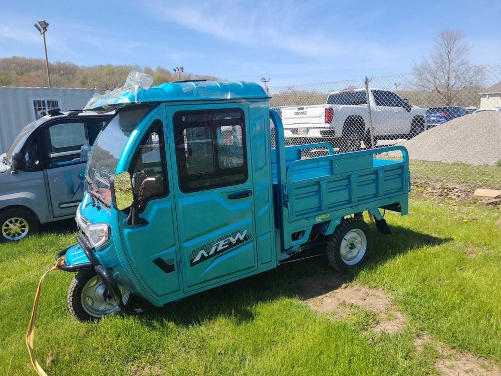 Meco Electric Tricycle Truck w/ Charger & Light Bar