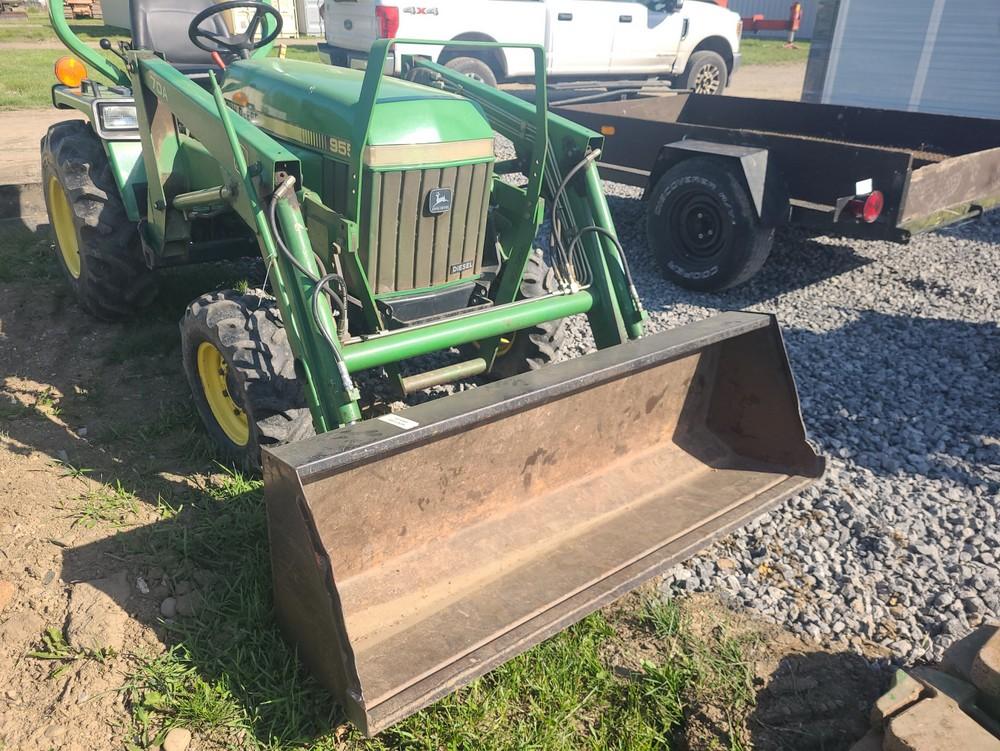 John Deere 955 Diesel Tractor w/ 70A Loader