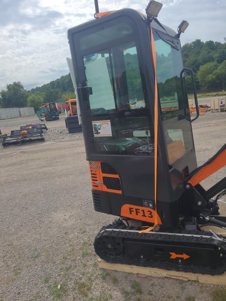 FF Ind. FF13 Mini Excavator w/ Full Cab
