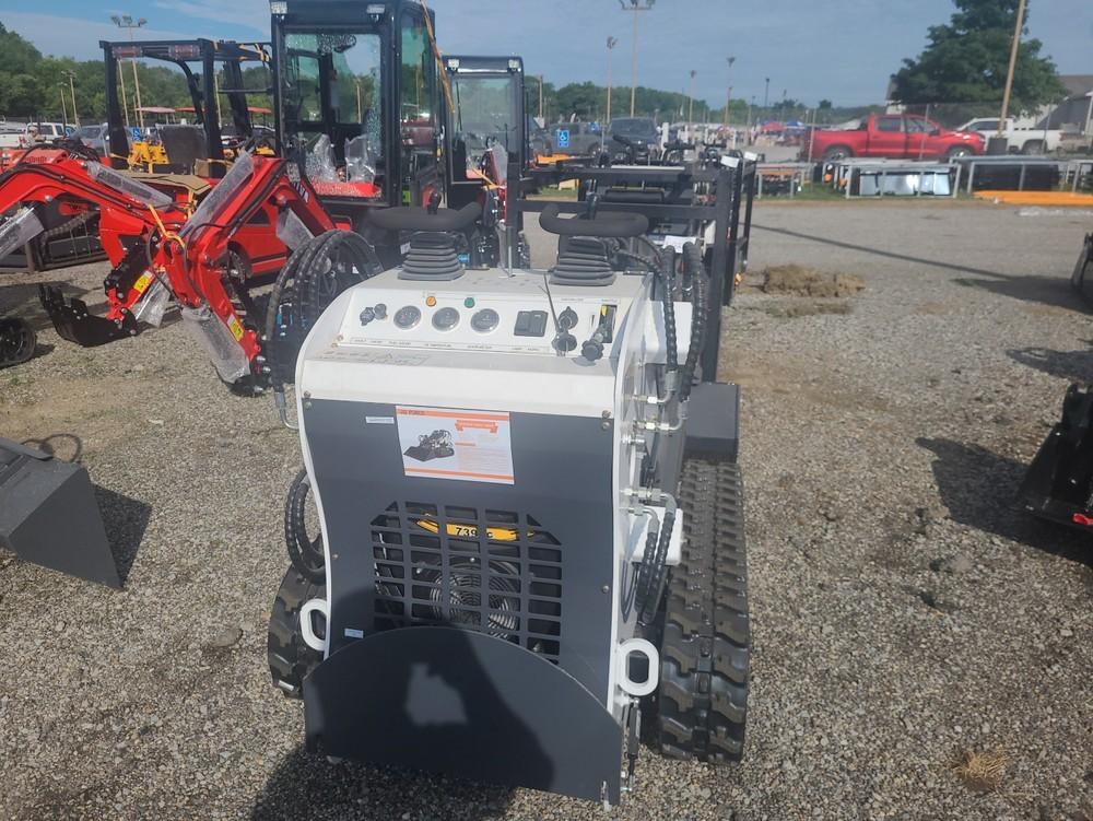 JQ Power JQ400 Mini Skid Loader