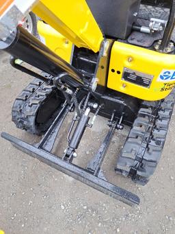 Machpro MP15 Mini Excavator w/ Thumb