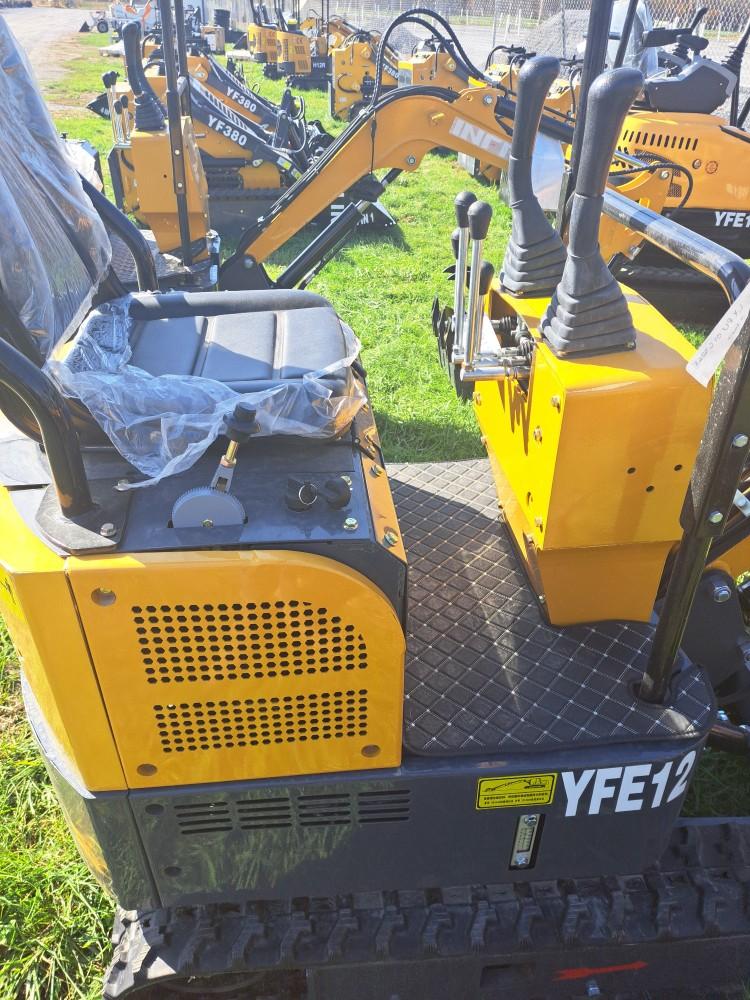 Infront YFE12 Mini Excavator with Canopy