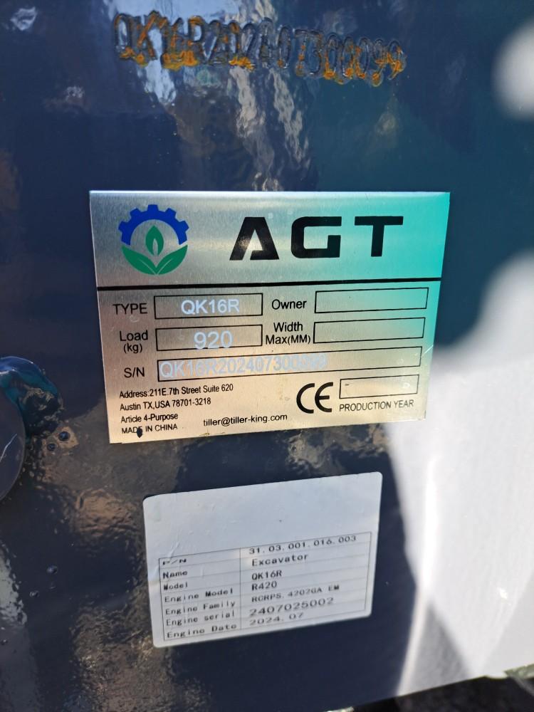 AGT QK16R Mini Excavator w/ Thumb & Blade