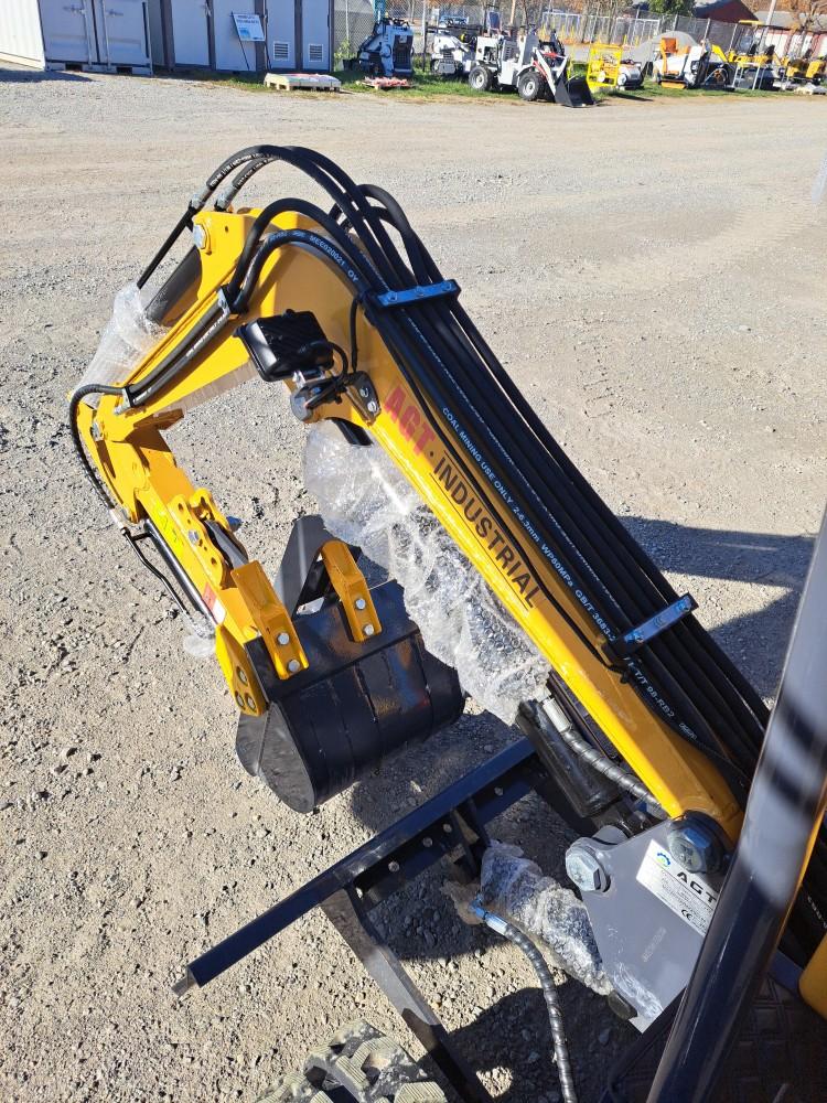 AGT MX12R Mini Excavator w/ Thumb