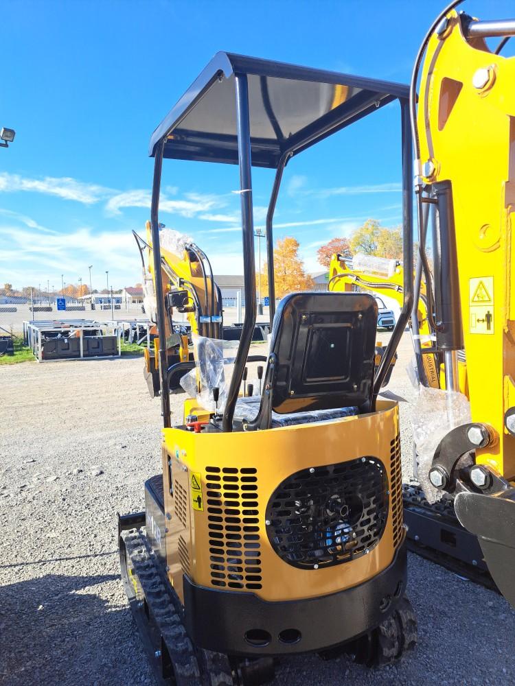 AGT H12R Mini Excavator w/ Thumb