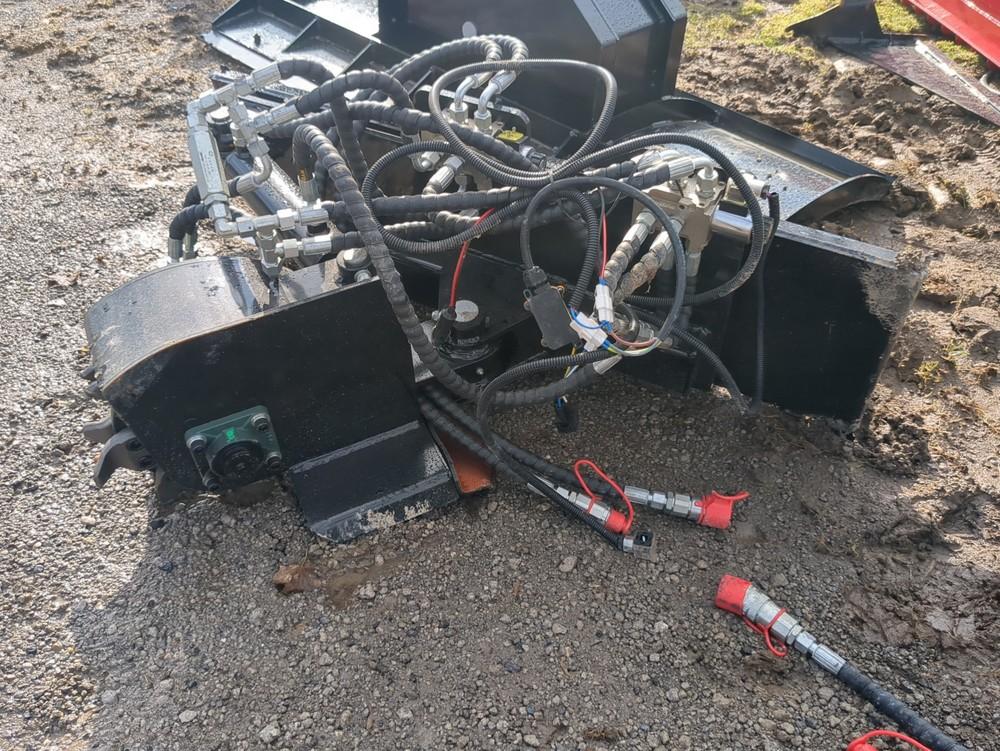 GIYI Skid steer stump grinder attachment