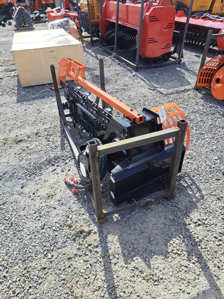 Future FT-X380 Mini Skid Loader Trencher