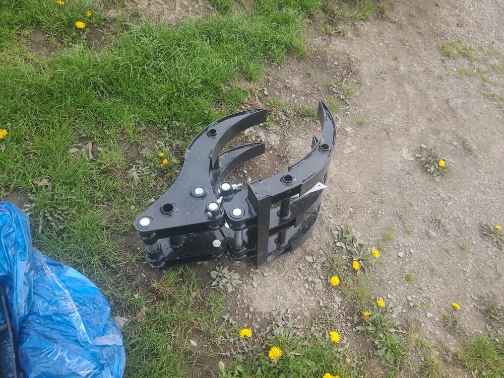 Future Mini Excavator Grapple