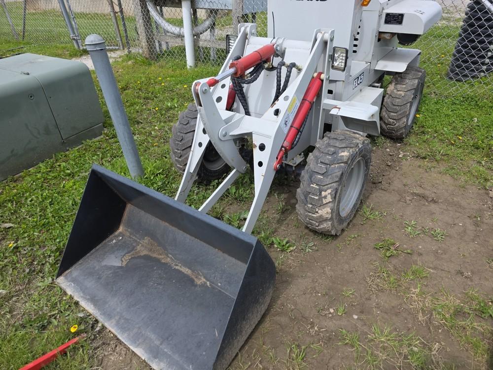 Fland FL45 Mini Articulating Payloader