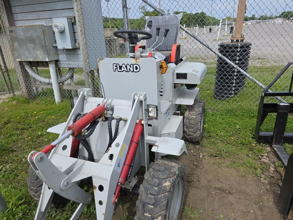 Fland FL45 Mini Articulating Payloader