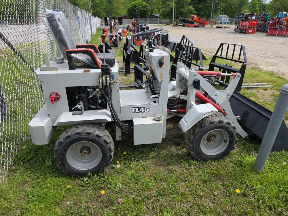 Fland FL45 Mini Articulating Payloader