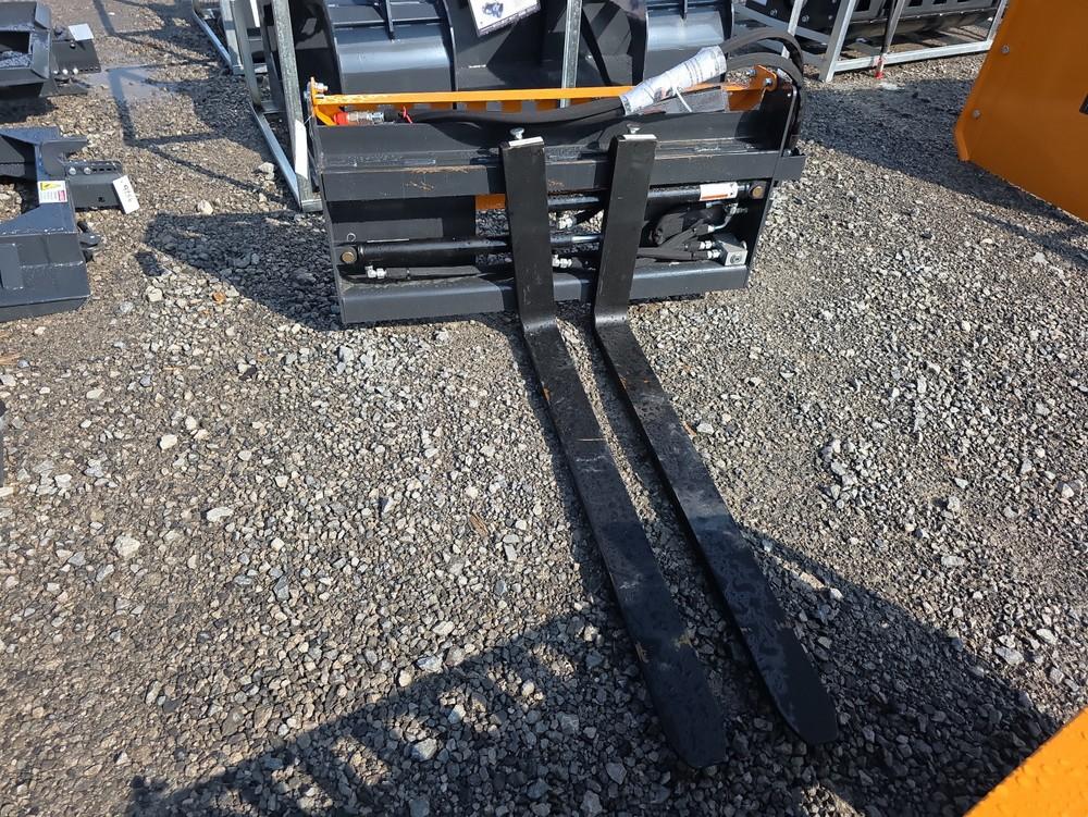 Wolverine Skid Loader Hyd. Adjustable Forks