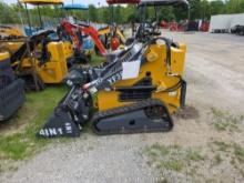 Infront YF380 Mini Skid Loader w/ 4 in 1 Bucket