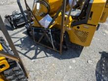 Infront YF480 Mini Skid Loader w/ 4 in 1 Bucket