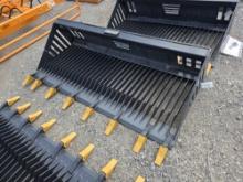 Landhonor 78" Rock Bucket