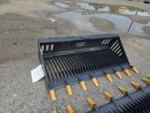 Landhonor 72" Rock Bucket