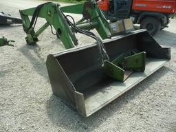 John Deere 146 loader w/utility mounts, 84" bucket