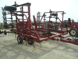 IH 4500 26' field cultivator