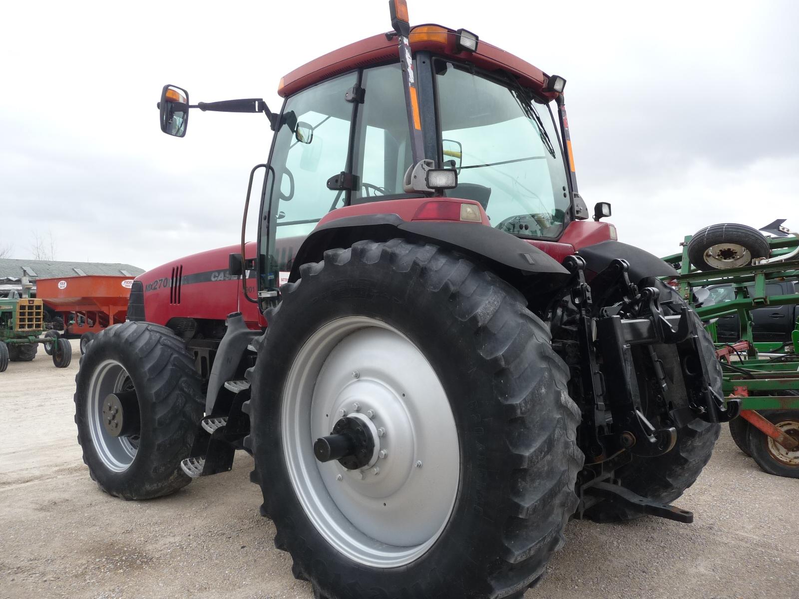 '00 CIH MX 270 MFWD