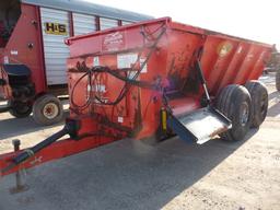Kuhn Knight 8124 slinger spreader
