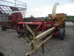 Gehl CB1000 forage chopper