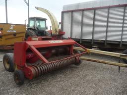 Gehl CB1000 forage chopper