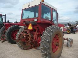IH 966 w/factory red cab