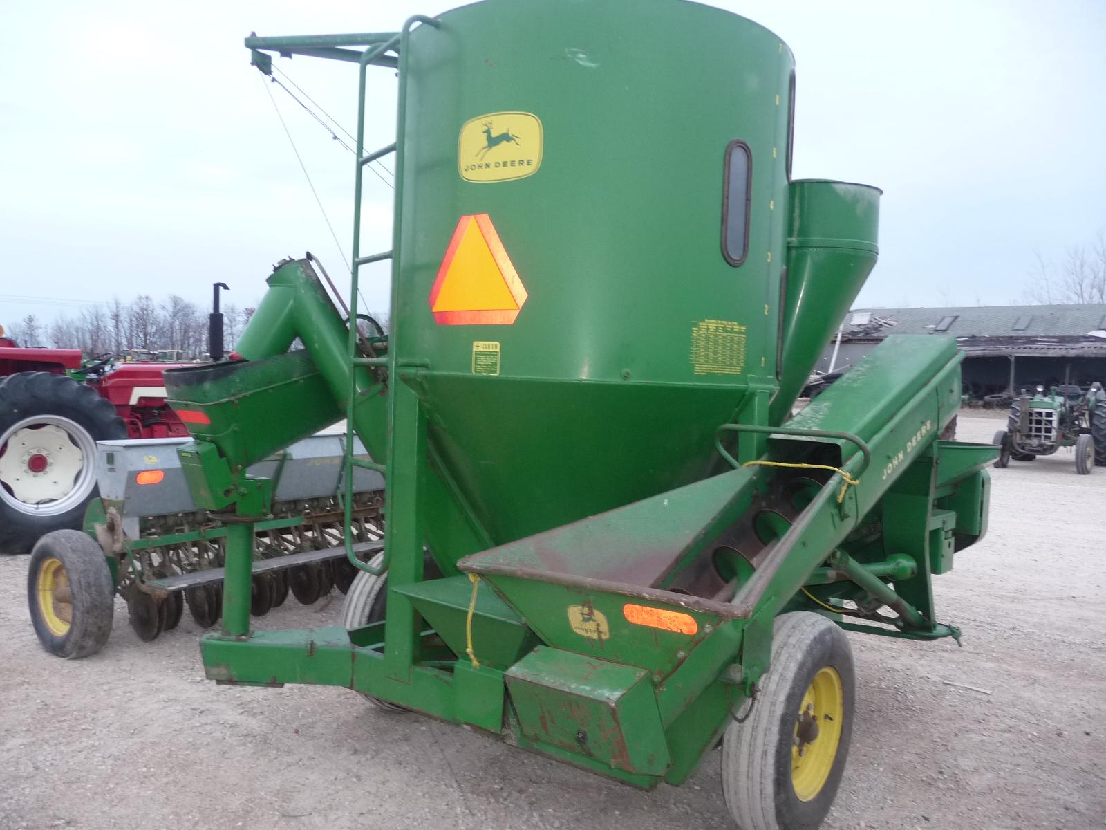 JD 400 grinder mixer