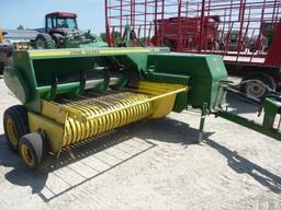 JD 328 baler